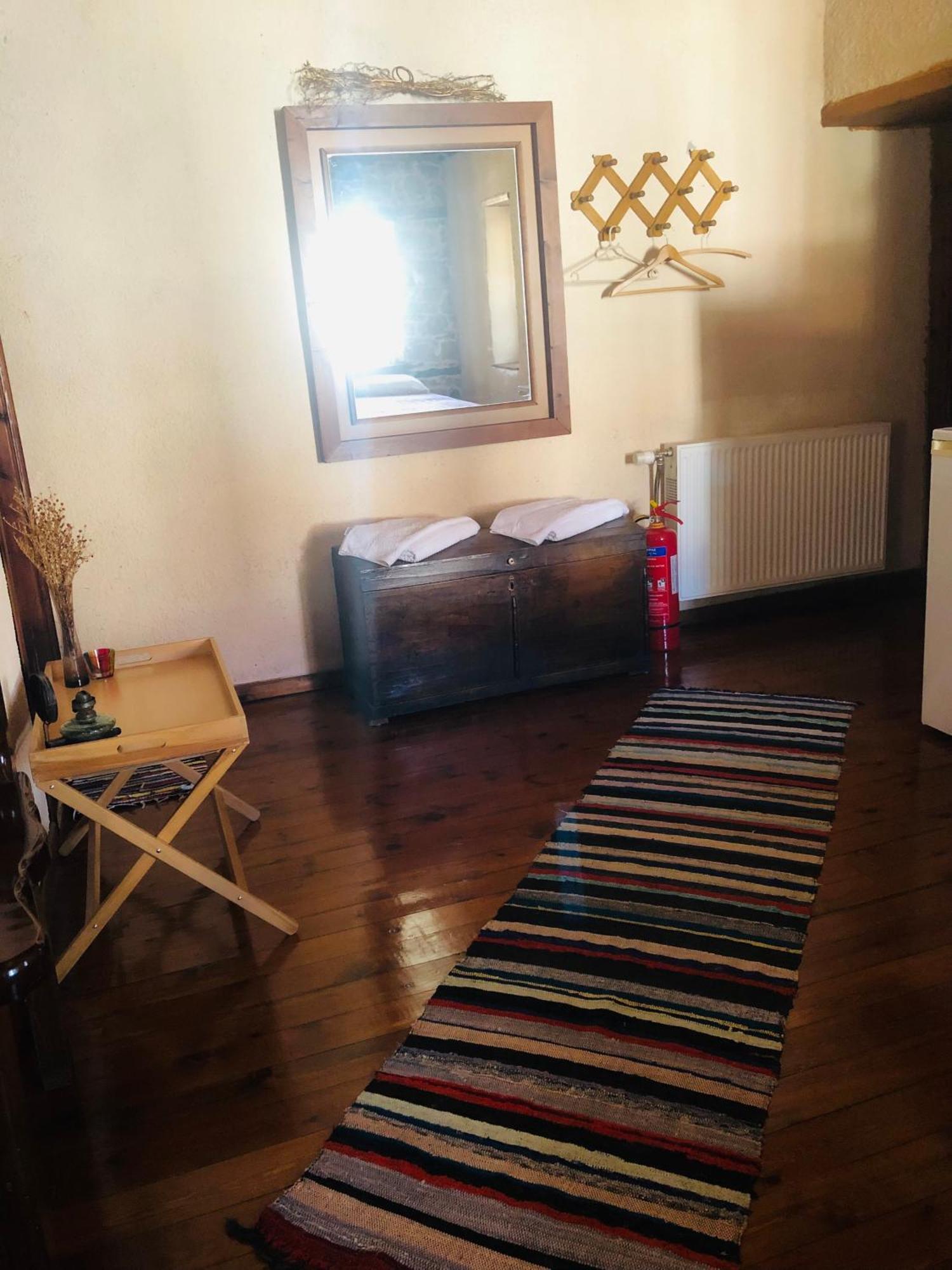 Χαγιάτι Hotell Psarades Exteriör bild