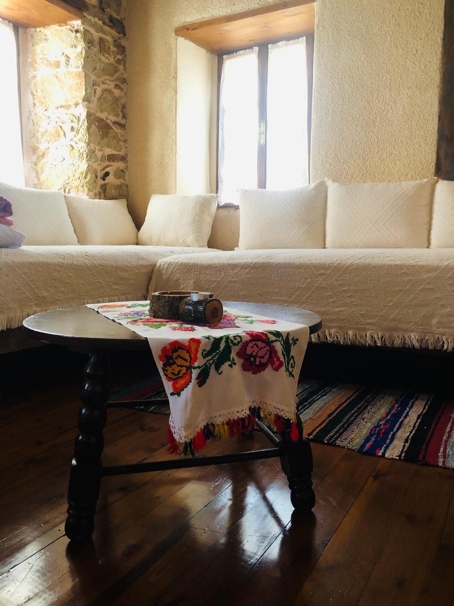 Χαγιάτι Hotell Psarades Exteriör bild