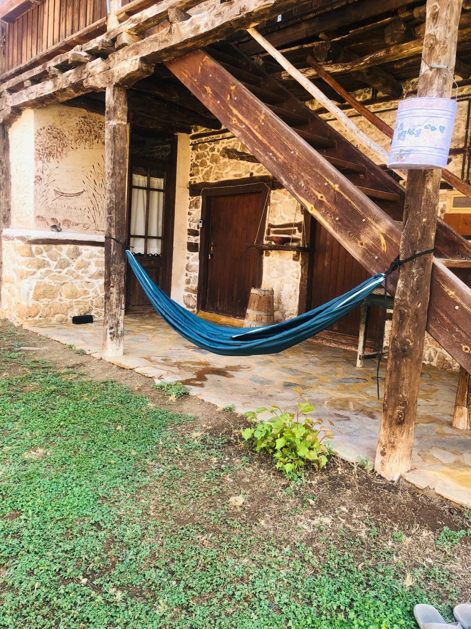 Χαγιάτι Hotell Psarades Exteriör bild