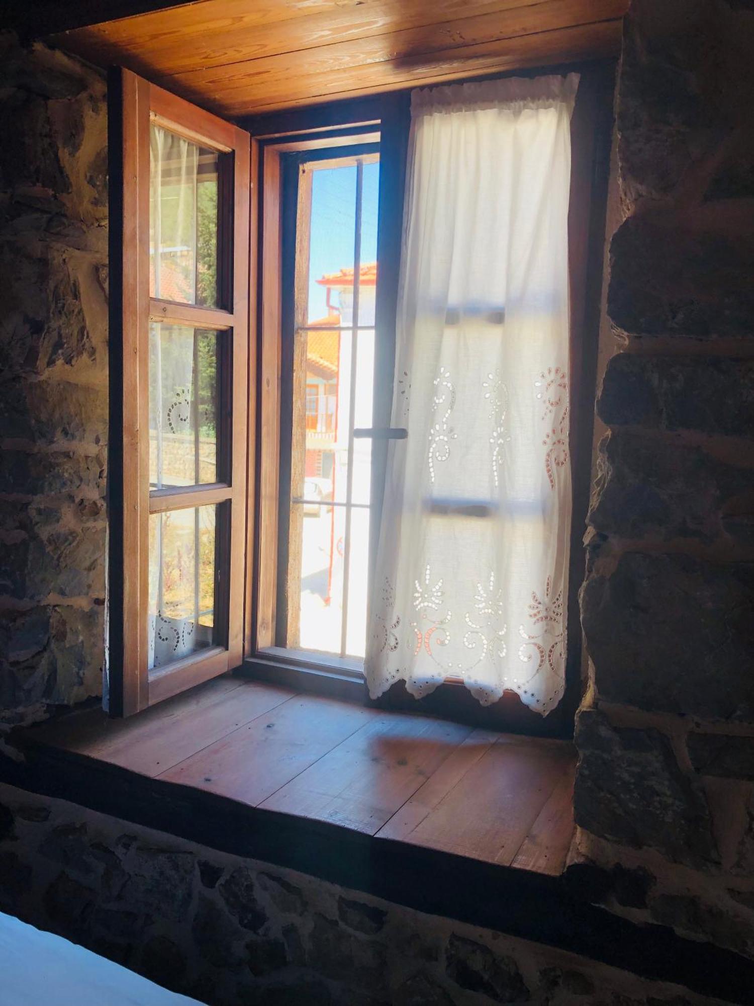 Χαγιάτι Hotell Psarades Exteriör bild